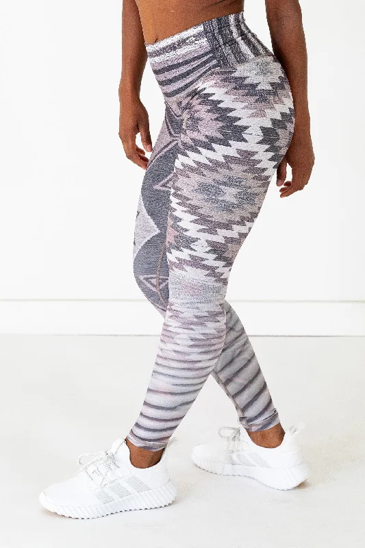 Sports Legging with lightweight style-Traveler  Legging | Amethyst