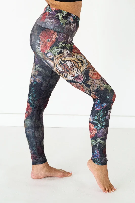 Sports Legging with vintage style-Eye of the Tiger Legging | Cabernet