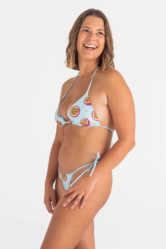 Swimwear with subtle print-Tallows Tri Top in Passionfruit