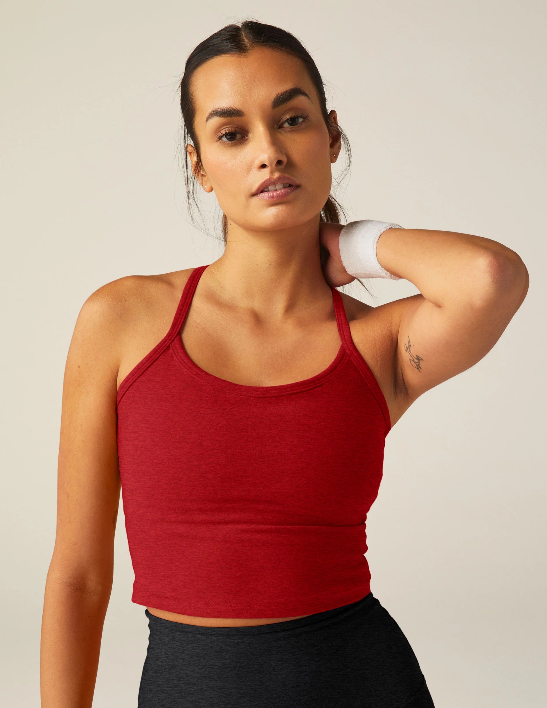 Sports top with flux shape -Beyond Yoga Slim Crop Racerback - Ruby Red Heather