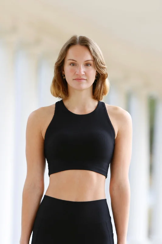 Sports top with humid jogs -Kella Pocket Crop Top (black ribbed)