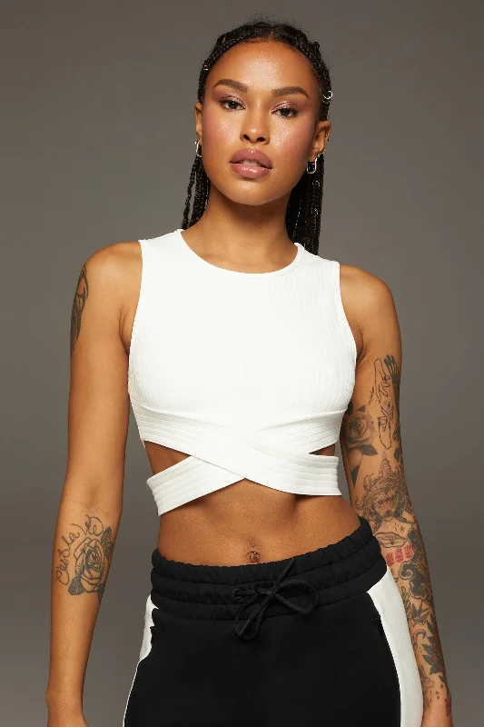 Sports top with airy shape -Apex Ribbed Crop Top