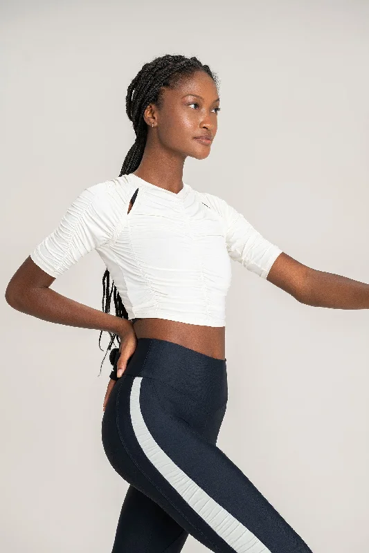 Sports top with knot shape -Hype Stretch Cropped Top