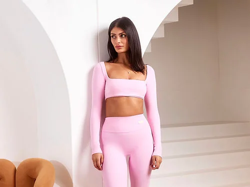 Sports top with split shape -Chrissy Smooth Long Sleeve Crop - Baby Pink