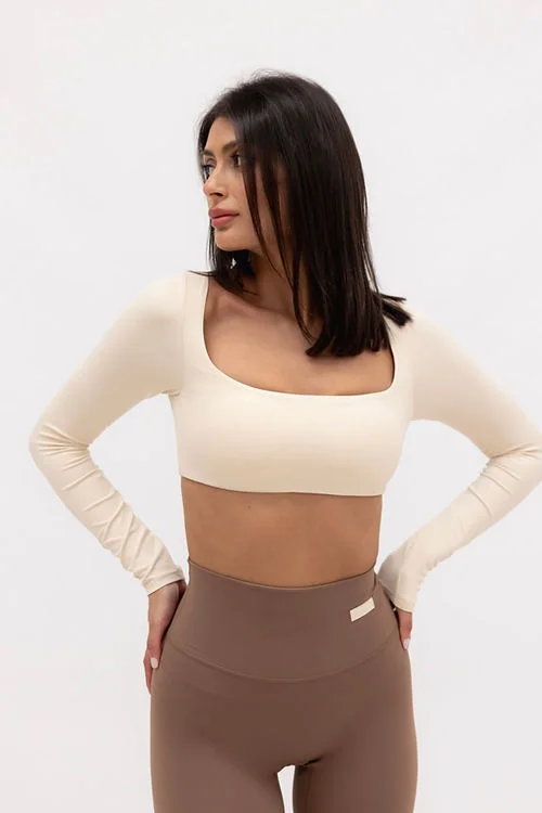 Sports top with tide fit -Christina Smooth Long Sleeve Crop - Cream